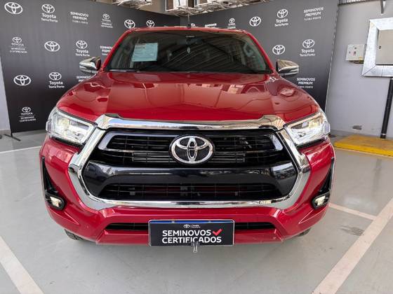 TOYOTA HILUX 2.8 D-4D TURBO DIESEL CD SRV 4X4 AUTOMÁTICO TOYOTA HILUX 2.8 D-4D TURBO DIESEL CD SRV 4X4 AUTOMÁTICO